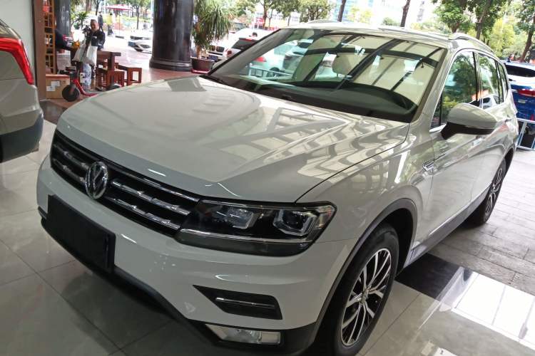Used Volkswagen Tiguan L 2018 330TSI Automatic Two-Wheel Drive Comfort Edition