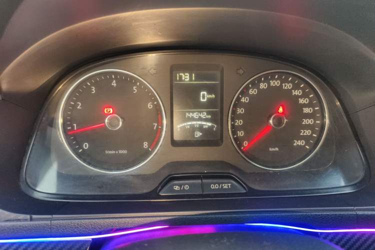 Used Volkswagen Lavida 2013 Restyled Classic 1.6L Manual Comfort Edition
