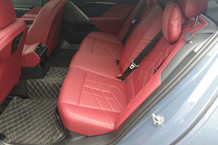 Used BMW 5 Series 2024 530Li Leading Model M Sport Package