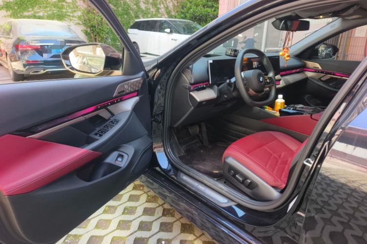 Used BMW 5 Series 2024 530Li Luxury Package Premium Edition Driver Seat