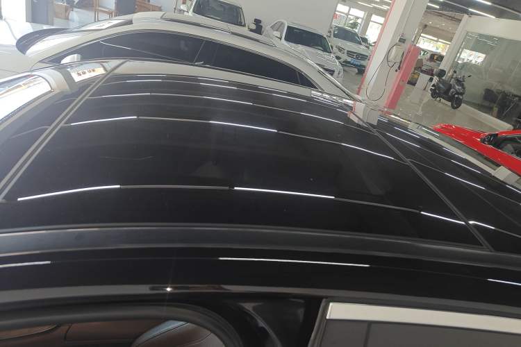 Used Mercedes-Benz E-Class 2018 Facelifted E 300 L Stylish Version Roof