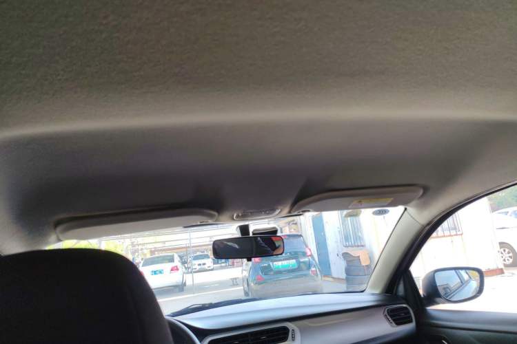 Used Citroen Elysee 2015 Zhishang Edition 1.6L Manual Fashion Model Headliner