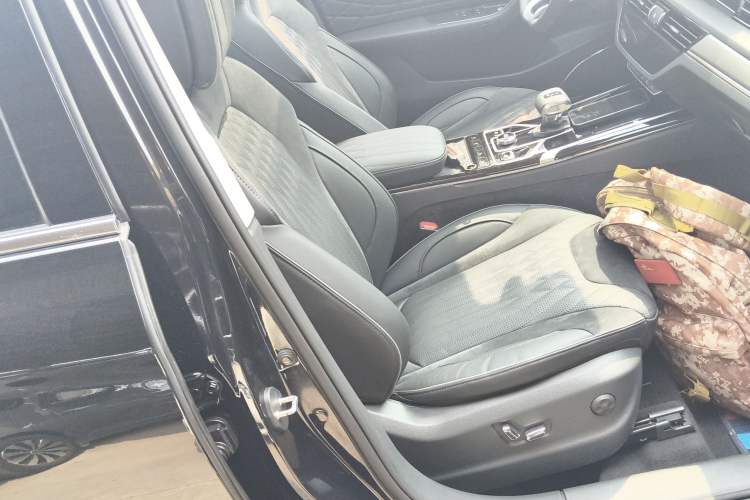 Used Hongqi HS5 2022 Revised Version 2.0T Smart Connect Flagship Edition