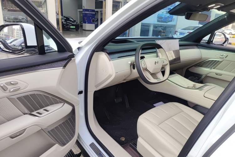 Used ONVO Luxeed L90 2025 Model—Ultra Six-Seater Version