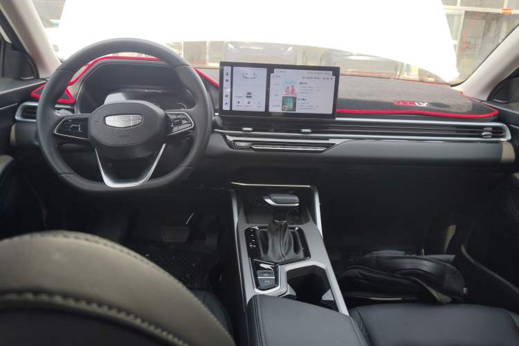 Used Geely Auto Emgrand 2025 4th Generation 1.5L CVT Longteng Edition
