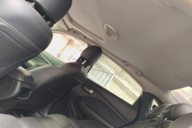 Used Fiat Viaggio 2012 1.4T Automatic Luxury Edition Headliner