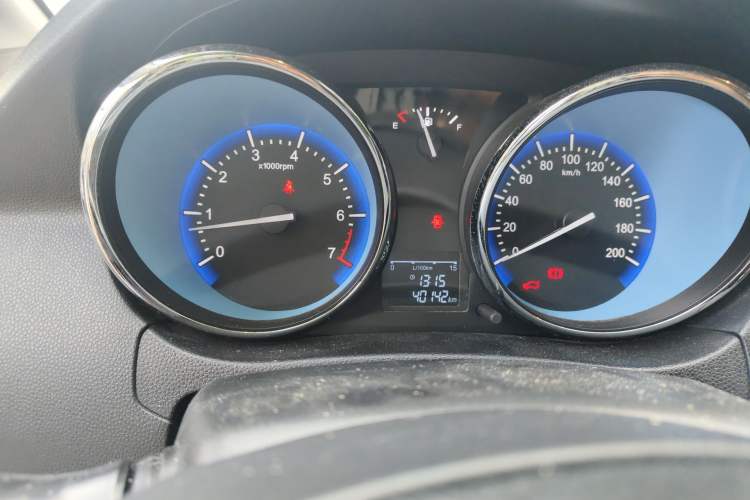 Used Cowin C3 2015 1.5L Manual Gold Diamond Edition