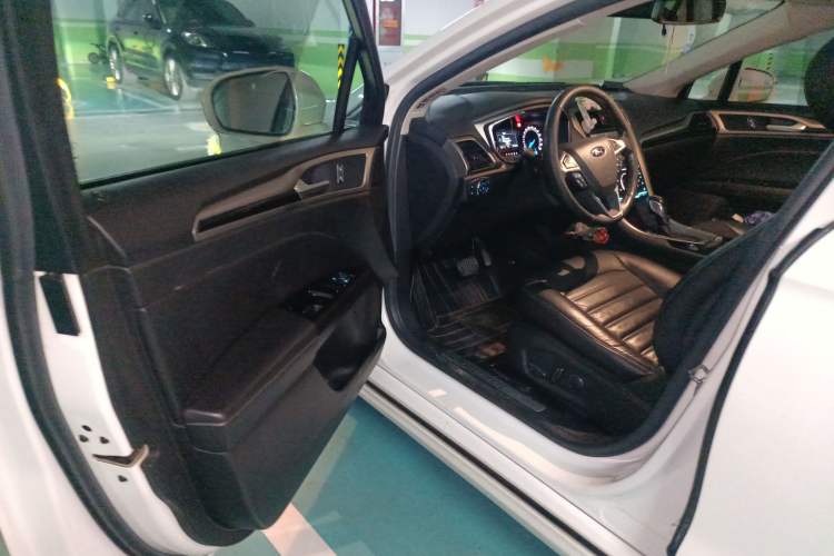 Used Ford Mondeo 2013 2.0L GTDi 200 Fashion Edition