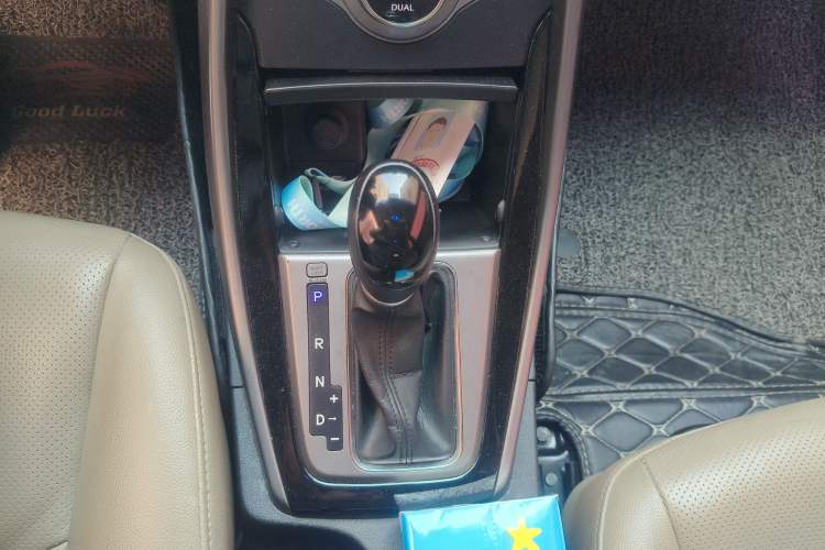 Used Hyundai Elantra (5th Generation / Langdong) 2015 1.6L Automatic Luxury Model
