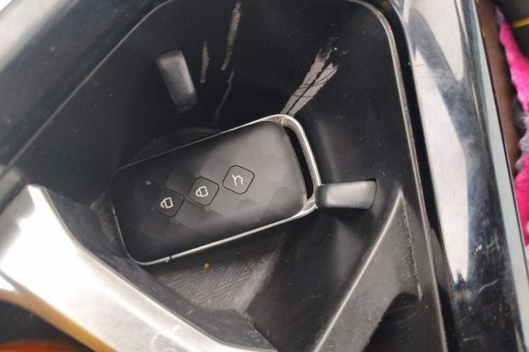 Used Wuling Asta 2022 2.0L DHT Electric-Speed Version