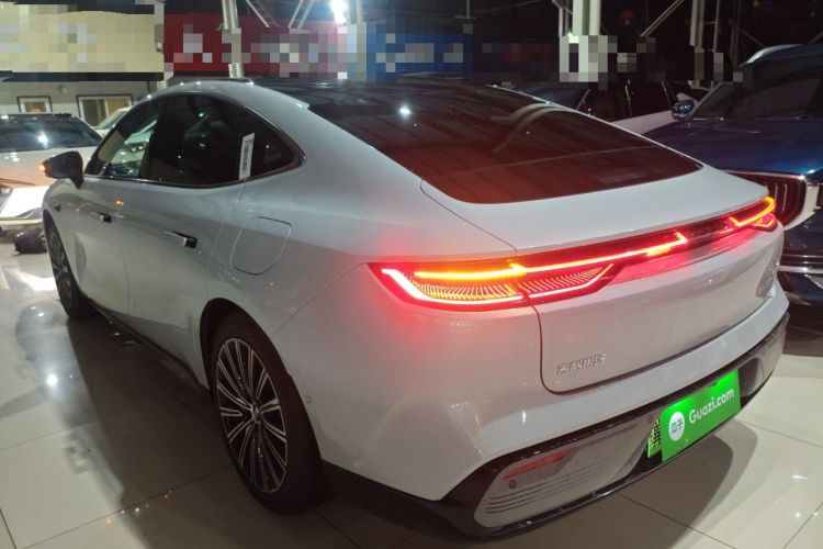 Used Geely Galaxy 8 2025 130km EM-i Flagship Edition Rear Left 45 Deg