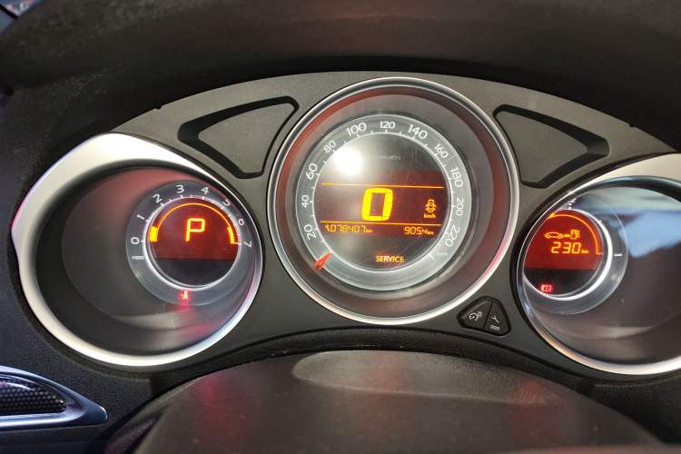 Used Citroen C4L 2013 1.6 THP Automatic Impression Edition Instrument Cluster