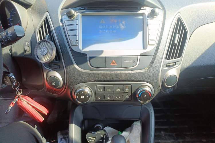 Used Hyundai ix35 2015 2.0L Automatic 2WD Comfort Edition China IV Standard