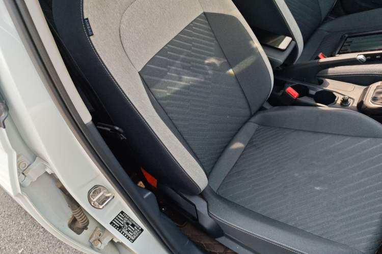 Used Volkswagen Lavida 2023 New Sharp 1.5L Automatic Excellent New Edition Right Front Seat