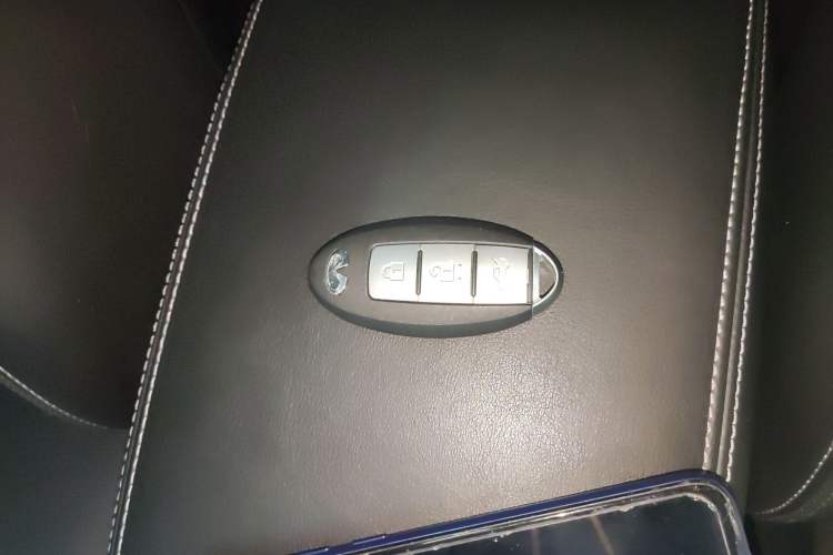 Used Infiniti Q50 2014 3.7L Comfort Edition Interior 1