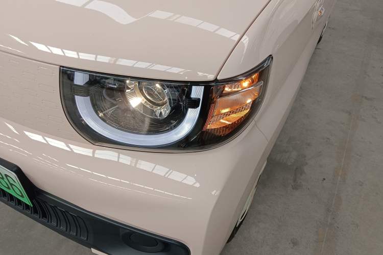 Used Chery New Energy QQ Ice Cream 2022 170km Sundae Phosphate Lithium-Ion