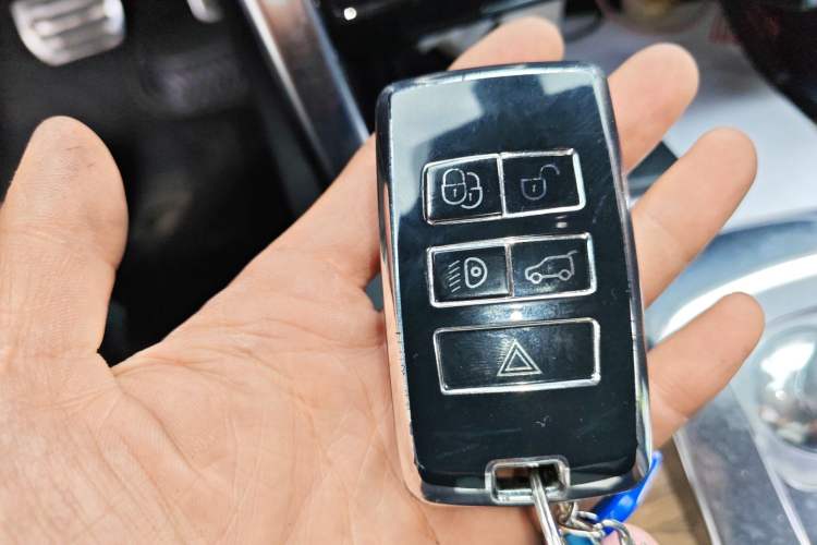 Used Land Rover Discovery Sport 2020 249 PS R-Dynamic Performance Tech Edition 5 Seats