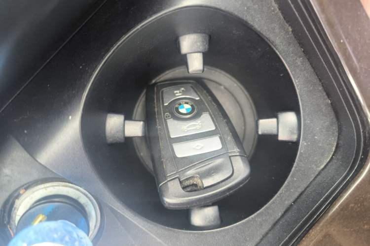 Used BMW 5 Series 2014 528Li Luxury Design Package
