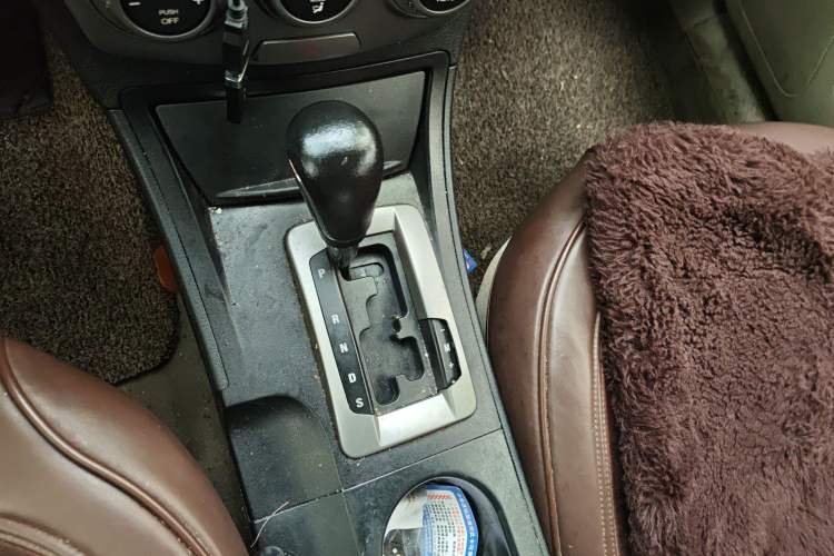 Used Bestune B50 2011 1.6L automatic with sunroof
