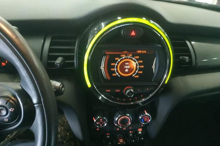 Used MINI MINI 2016 1.5T COOPER Five-Door Edition