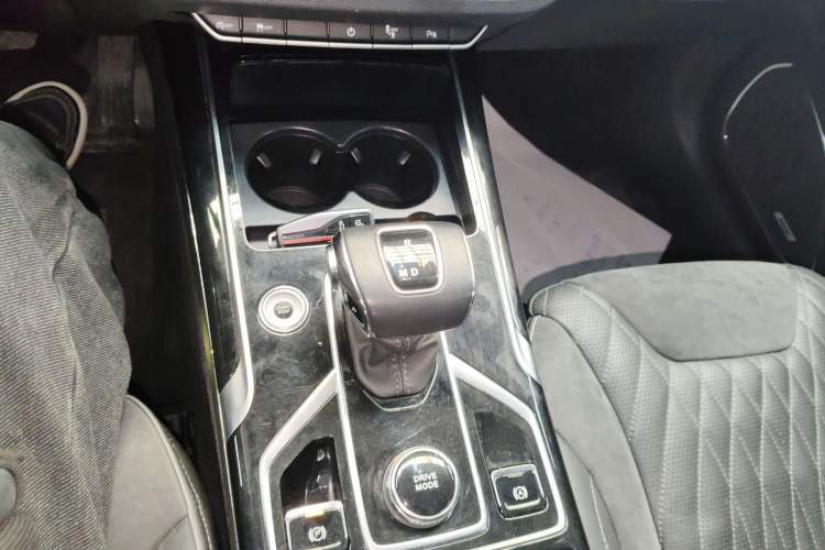 Used Hongqi HS5 2022 Revised Version 2.0T Smart Connect Flagship Edition