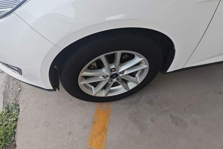 Used Ford Focus 2017 Sedan 1.6L Automatic Fashion Edition Smart Drive Version