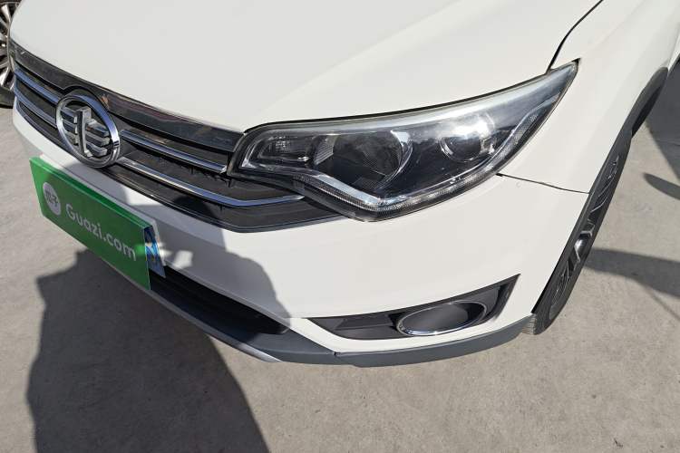 Used FAW Senya R7 2016 1.6L Manual Smart Version
