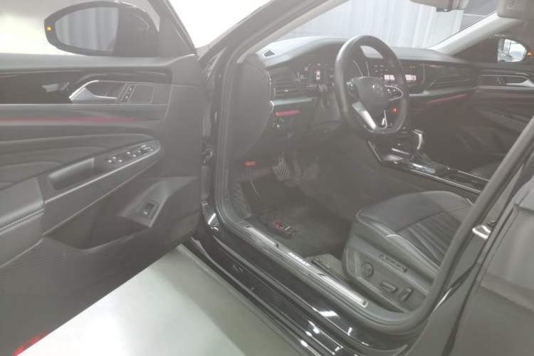 Used Volkswagen Passat 2022 330TSI Starry Luxury Edition Driver Seat