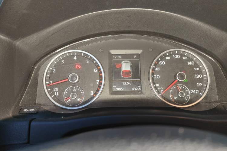 Used Volkswagen Tiguan 2015 1.8TSI Automatic Two-Wheel Drive Luxury Model Instrument Cluster