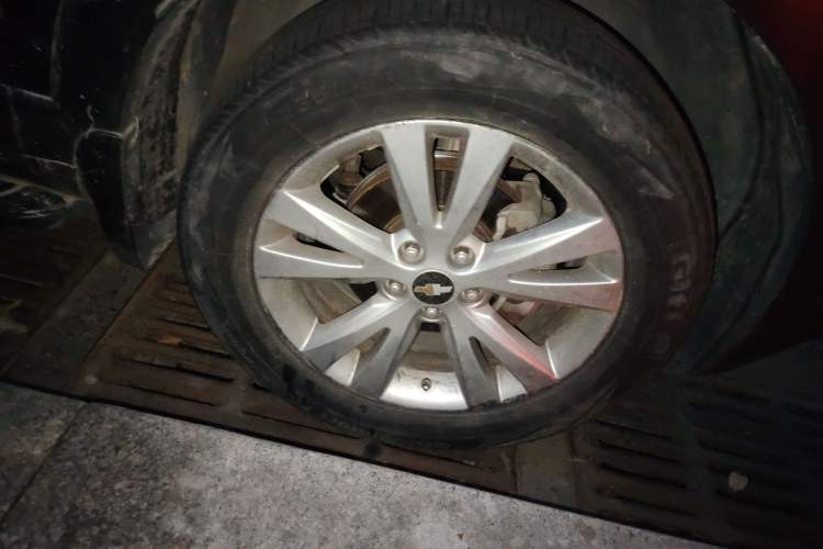 Used Chevrolet Captiva 2014 2.4L 4x4 Flagship Edition 7 Seats
