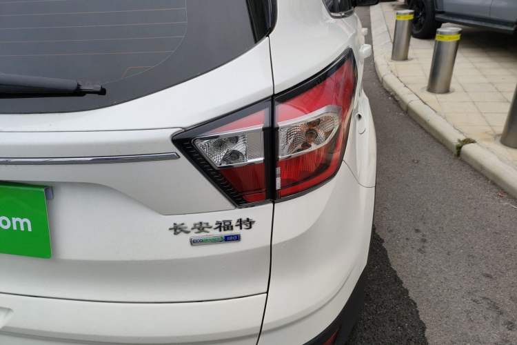 Used Ford Kuga 2019 EcoBoost 180 Two-Wheel-Drive Platinum Edition China VI Standard