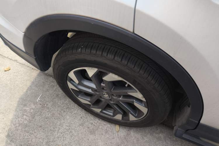 Used Toyota RAV4 2018 2.5L Automatic 4x4 Elite i Edition Right Rear Wheel Hub