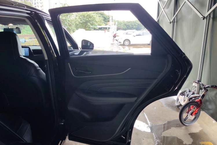 Used Venucia V 2023 260T Black Horse Edition Pro