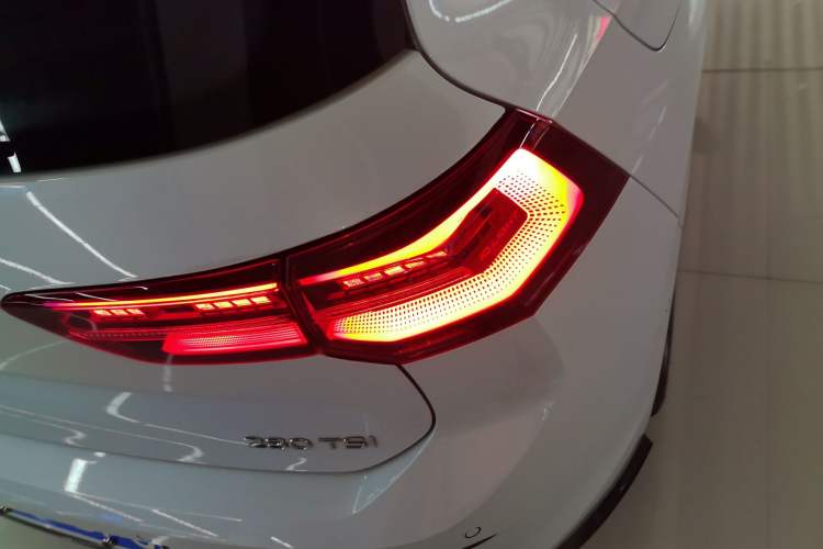 Used Volkswagen Golf 2024 280TSI DSG R-Line 50th Anniversary Edition