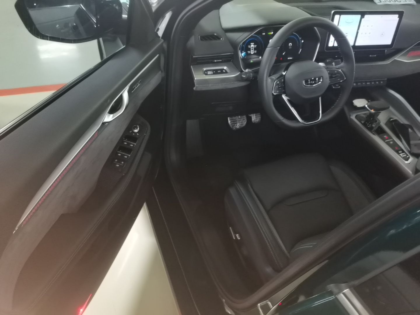 Geely Auto Preface 2023 2.0TD "Only This Verdant Green" Edition — снимка 18