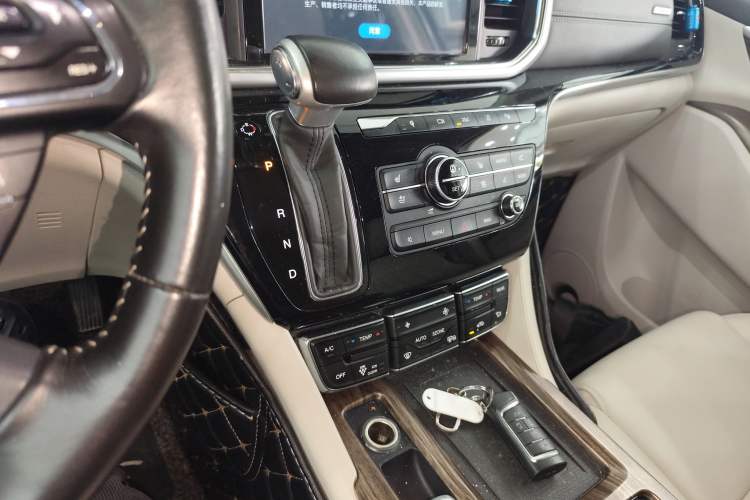 Used GAC Trumpchi M8 2018 320T Flagship Edition Gear Lever