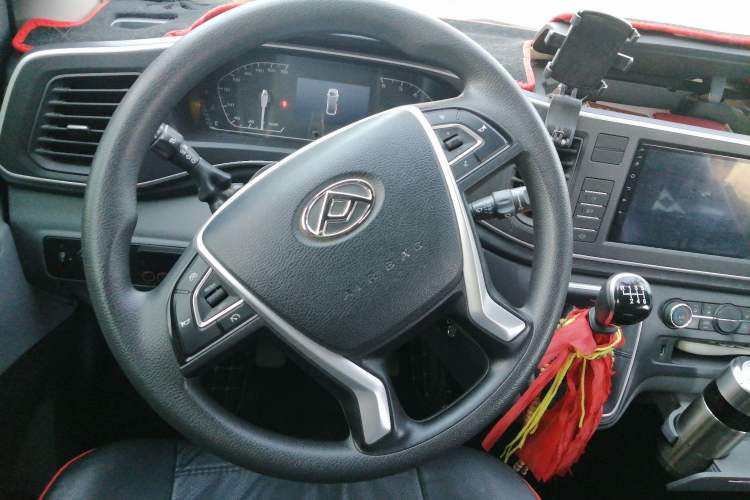 Used SAIC MAXUS Xintu V80 2024 Aotuntong 6MT Long-Wheelbase Mid-Roof Model 147 Ps 6/7/8/9-Seater