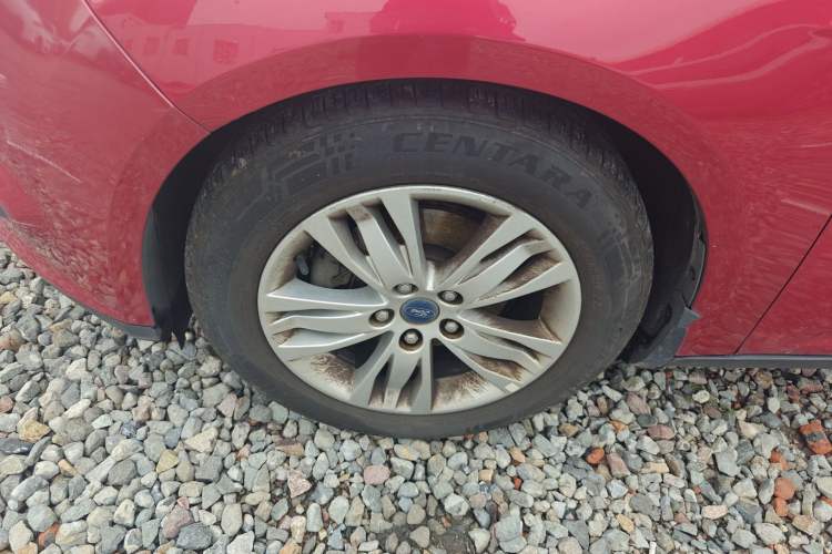 Used Ford Focus 2012 Hatchback 1.6L Automatic Comfort Model Left Front Wheel Hub