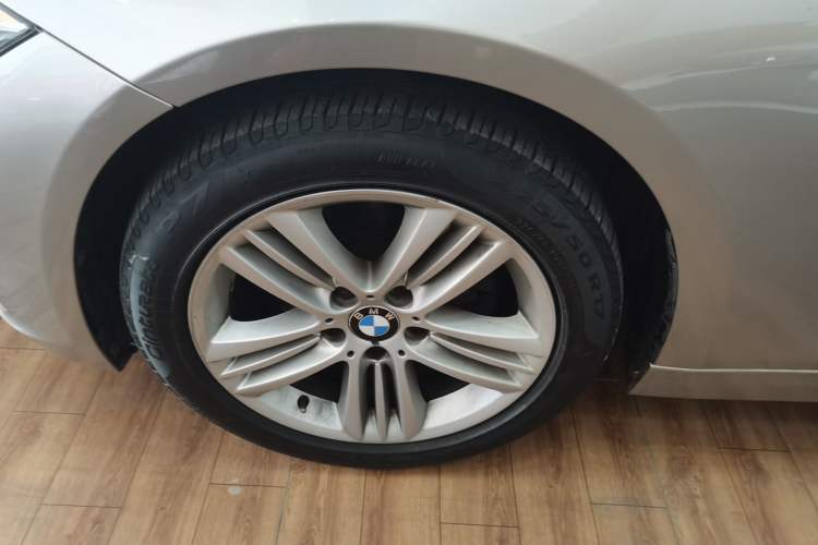Used BMW 3 Series 2016 320Li Ambition Model
