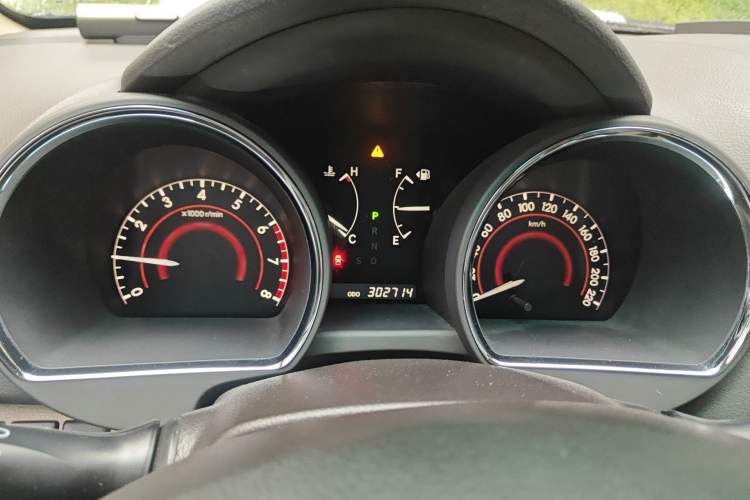 Used Toyota Highlander 2012 2.7L Two-Wheel Drive 7-Seater Luxury Edition Instrument Cluster