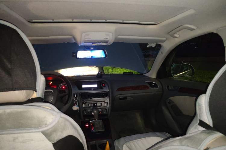 Used Audi A4L 2012 2.0 TFSI automatic Comfort trim level