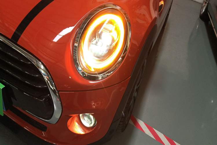 Used MINI MINI 2021 1.5T COOPER Artist
