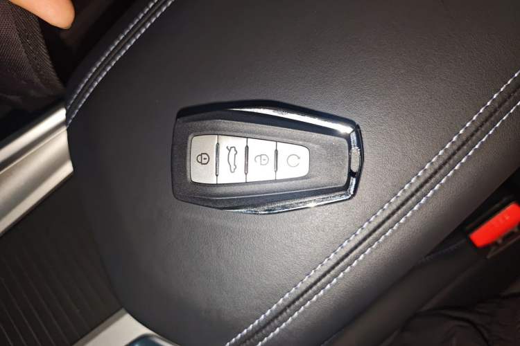 Used Geely Auto Preface 2025 Dongfang Yao 1.5TD Kunlun Edition Vehicle Key
