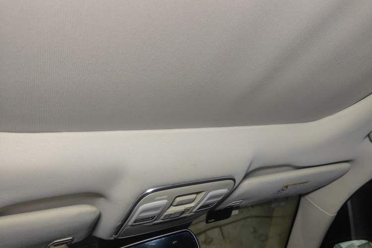 Used Geely Auto Emgrand X7 Sport 2016 1.8TD Automatic ZhiZun Version
