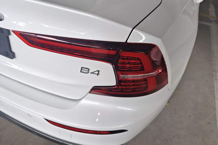 Used Volvo S60 2025 B4 Zhiyuan Luxury Edition