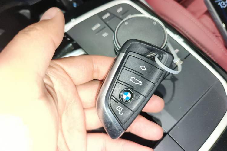 Used BMW i4 2023 eDrive35 Vehicle Key