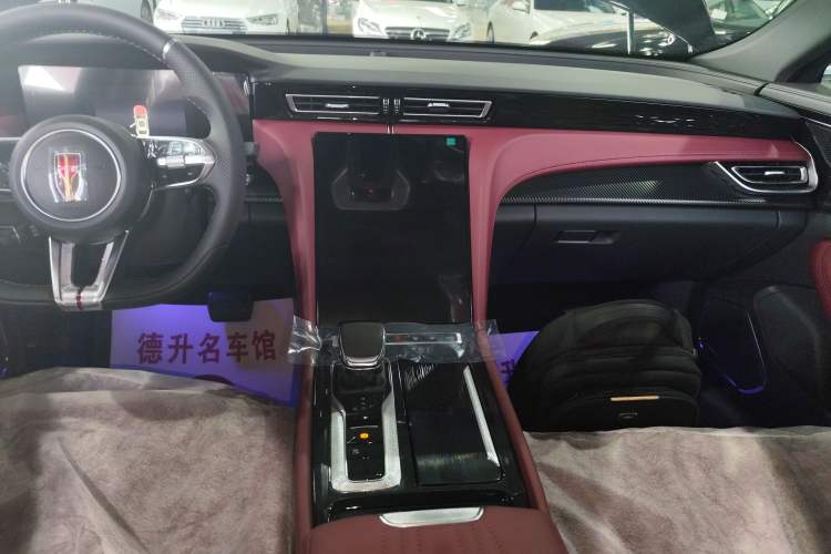 Used Hongqi H5 2025 Model 1.5T DCT Xuan Ying 2 Million Units Commemorative Edition Audio And AC Panel