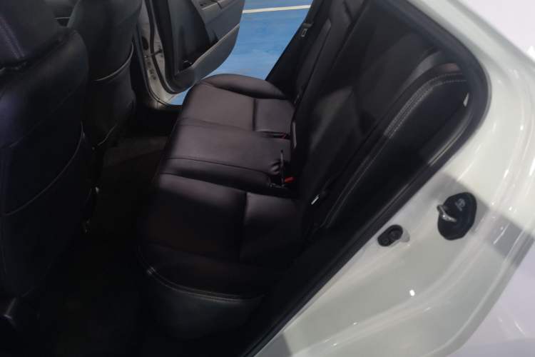 Used Toyota Levin 2017 Revised 185T CVT Elite Edition China V Standard Left Rear Seat