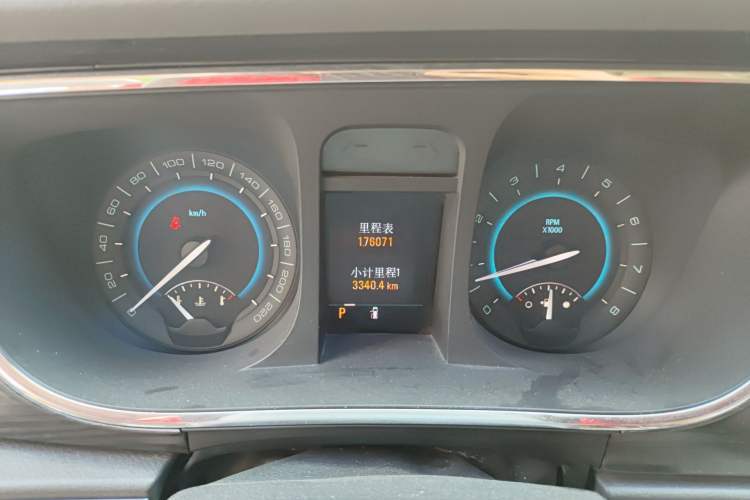 Used Buick GL8 2011 3.0L GT Luxury Business Haoya Edition