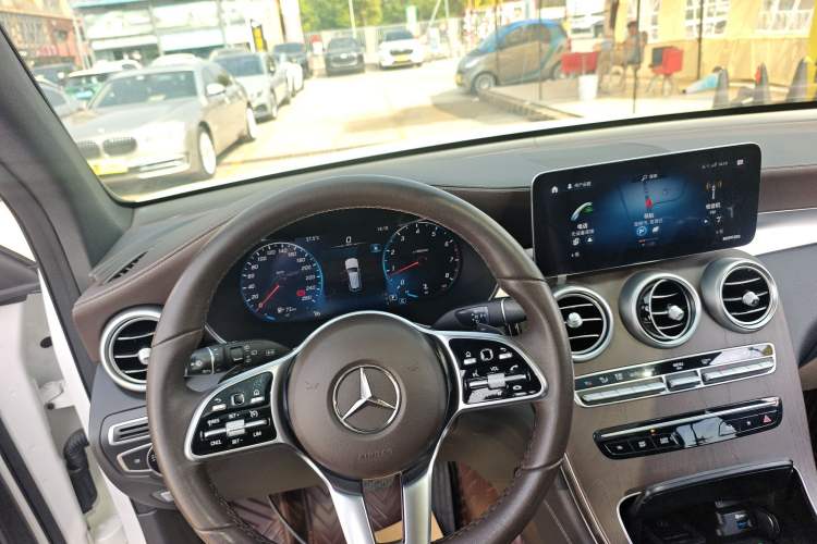 Used Mercedes-Benz GLC 2021 GLC 260 L 4MATIC Luxury Model Gear Lever